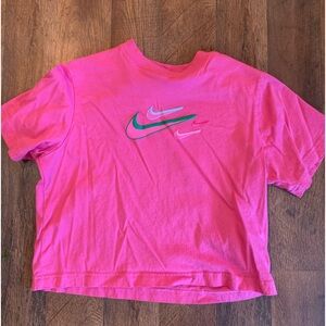 Size medium but kinda small, Nike crop top